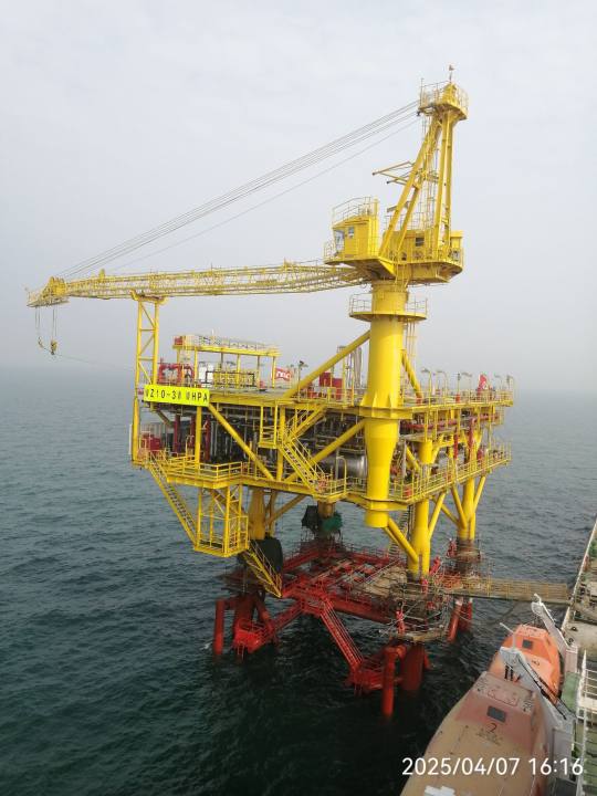 ���ʯ�����10-3������������ƽ̨����װ��˳���깤