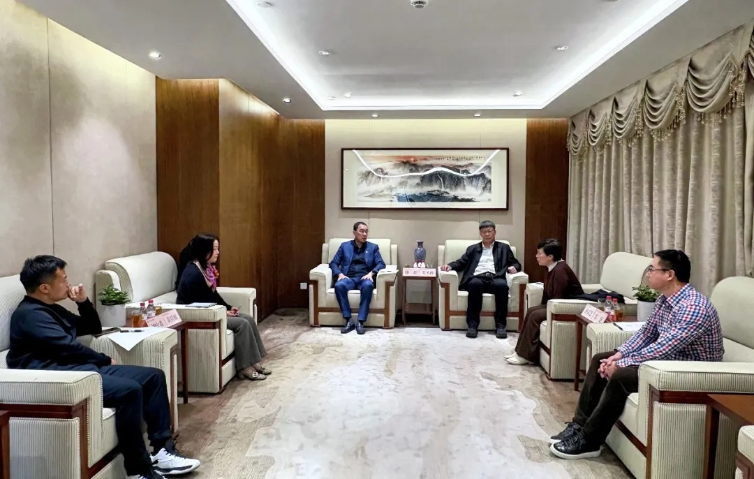 ����������ʱ���ع����޹�˾��ί��ǡ����³�����˾����ʥ������������̸